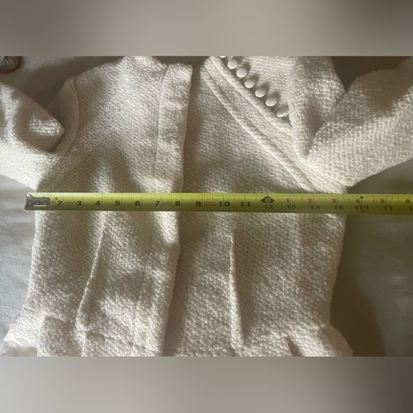 BCBG Max Azria stunning suit. Classic design.. will never go out of style - Picture 10 of 12